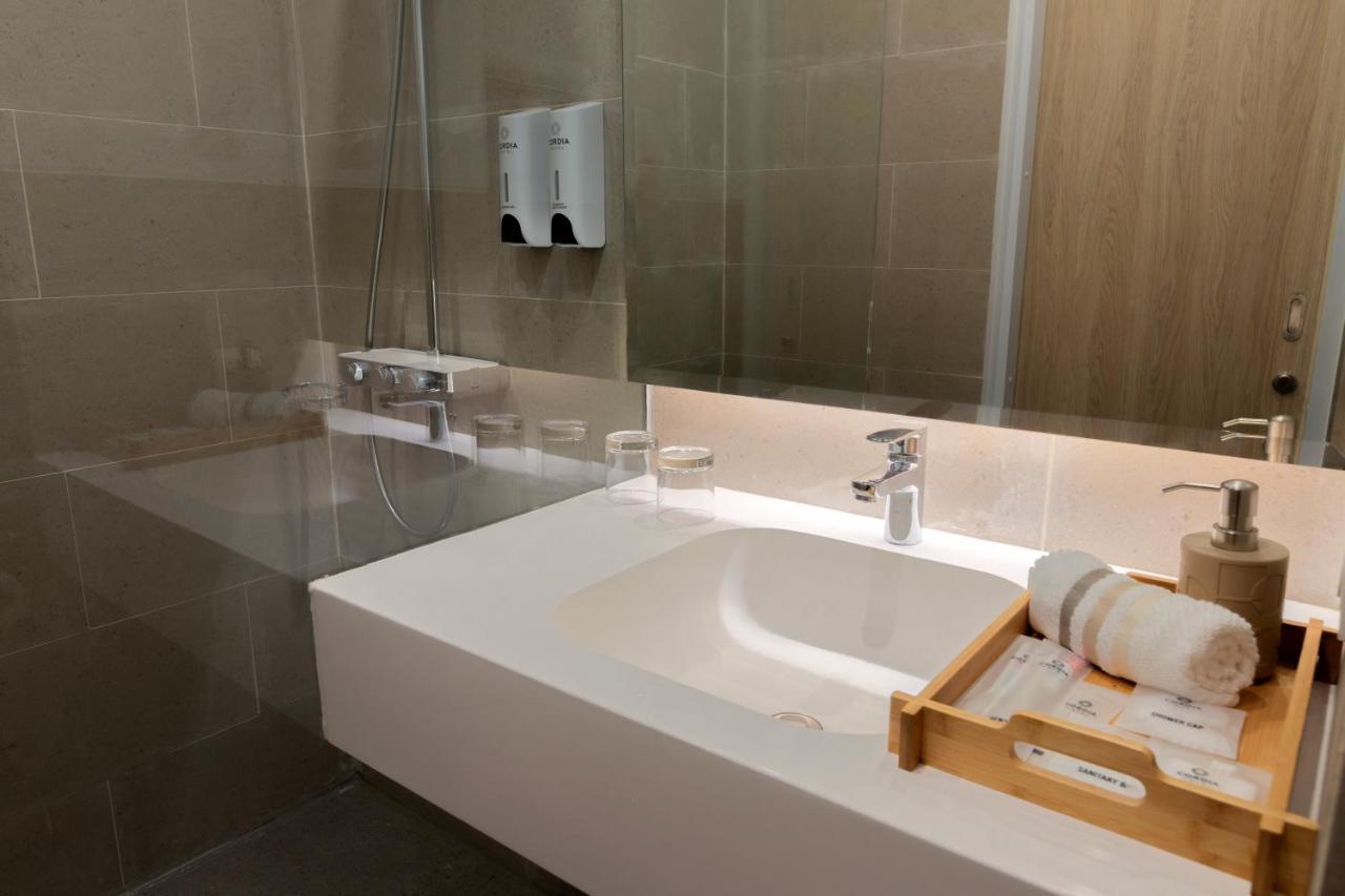Cordia Hotel Yogyakarta - Hotel Dalam Bandara Glagah  Ngoại thất bức ảnh